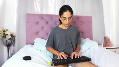 Snapshot of ethanblackwoodd chatting on October 25, 8:54 pm ethanblackwoodd online show from October 25, 8:54 pm