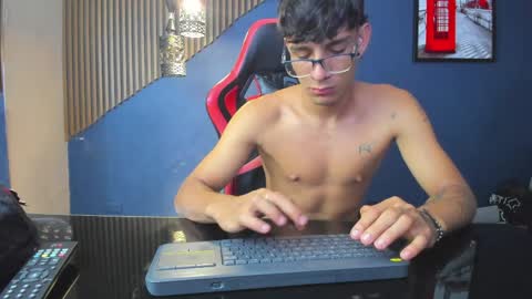 EthanCarter online show from April 3, 12:07 am