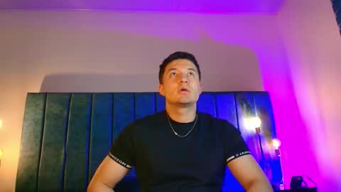 ethanconnor_ online show from March 20, 12:31 pm