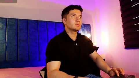 ethanconnor_ online show from April 13, 12:39 pm