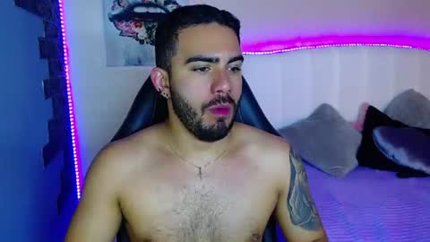 Ethan online show from July 9, 10:57 pm