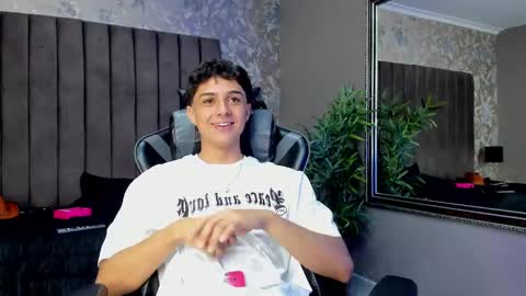 ethanlowell online show from October 14, 5:47 am