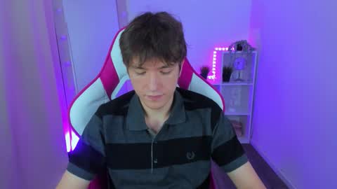 Ethan online show from October 8, 9:30 pm