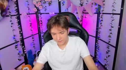 Ethan online show from October 11, 9:08 pm