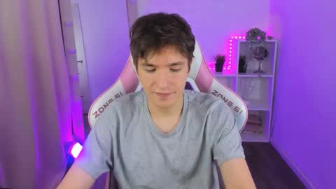 Ethan online show from September 17, 6:03 am