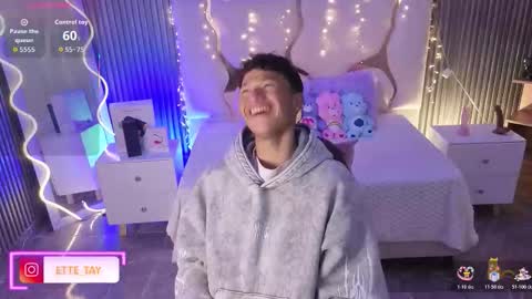 ette online show from January 8, 3:34 am