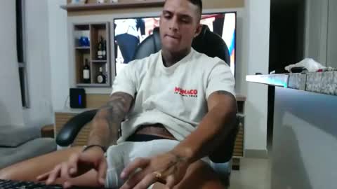 camilo online show from April 1, 12:23 am