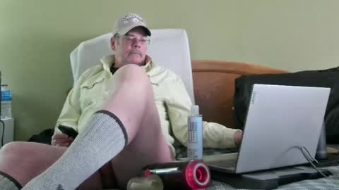 Snapshot of eyeswideshut63 chatting on February 12, 5:58 pm Eyeswideshut63 online show from February 12, 5:58 pm