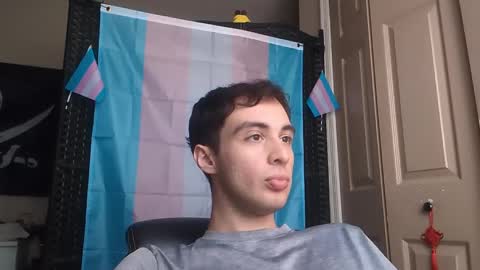 Snapshot of ezra_naamah chatting on December 31, 5:18 pm Ezra Naamah online show from December 31, 5:18 pm