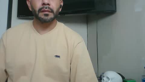 Mark online show from November 23, 12:38 pm