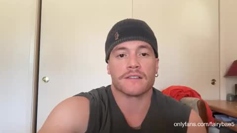 Snapshot of fairybae5 chatting on October 31, 7:39 pm Travis online show from October 31, 7:39 pm