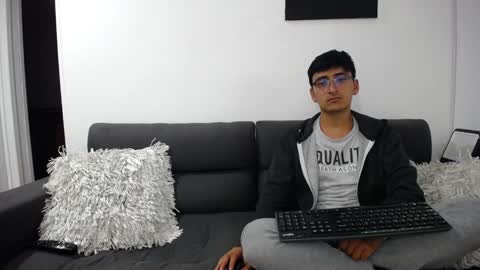 FallGays online show from January 4, 2:56 am