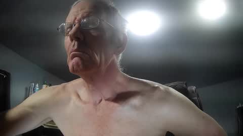 fantasyresort online show from December 3, 4:07 am