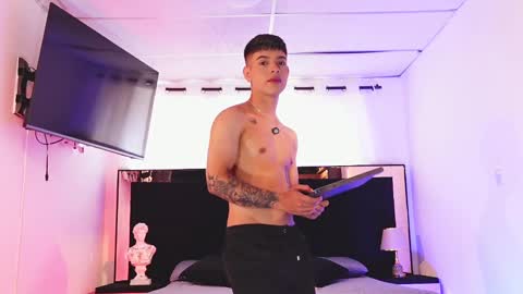 farid_jake_ online show from March 5, 7:06 pm