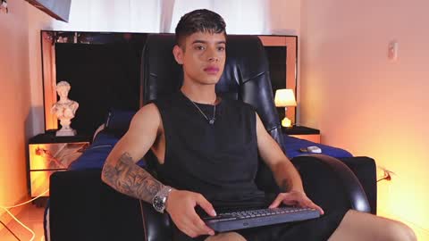 farid_jake_ online show from February 6, 8:34 pm