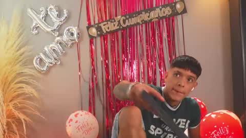 farid_jake_ online show from May 24, 12:38 am