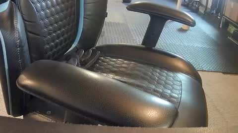 fatdick4u2c81 online show from February 9, 3:27 pm