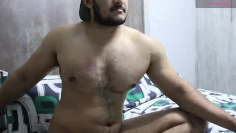 fatherfly001 online show from April 30, 8:57 pm