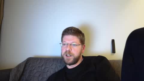 Snapshot of fattenmenow chatting on December 2, 10:21 pm fattenmenow online show from December 2, 10:21 pm