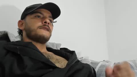 favid95 online show from December 17, 6:45 am