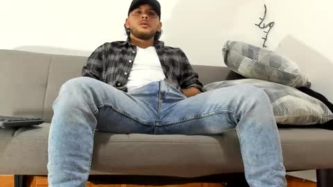 favid95 online show from January 28, 2:00 am