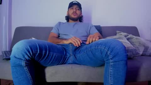 favid95 online show from December 1, 5:05 pm