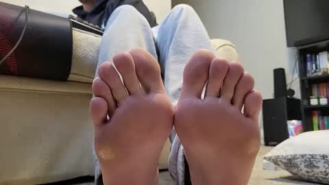 Male feet online show from March 9, 8:31 pm