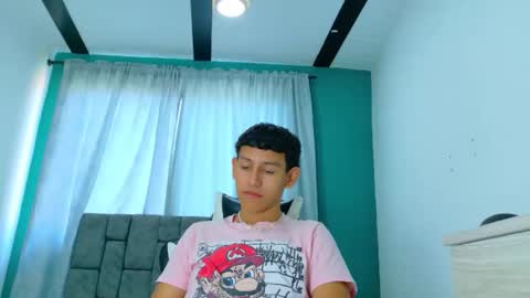 felipehotgonzalez online show from December 1, 12:30 pm