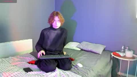 Snapshot of felixorange_ chatting on October 23, 4:16 am Felix online show from October 23, 4:16 am