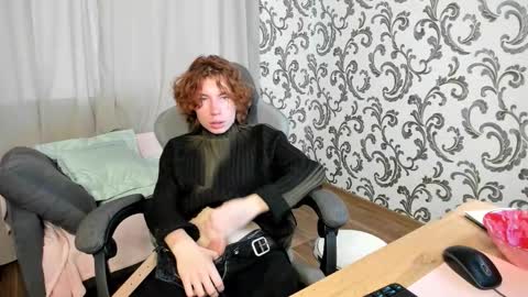 Snapshot of felixorange_ chatting on October 14, 7:04 am Felix online show from October 14, 7:04 am