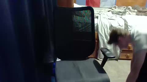 femboyangel online show from December 9, 5:07 am