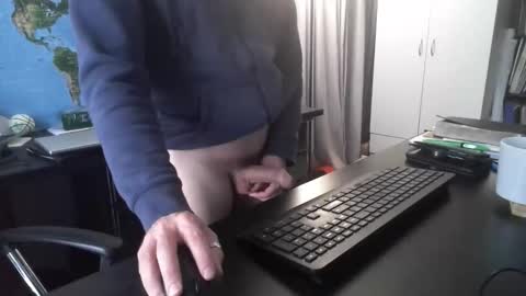 femdomsubby online show from September 26, 5:49 am