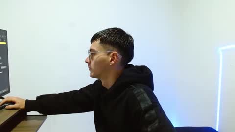 FeniXtream online show from January 3, 1:03 pm