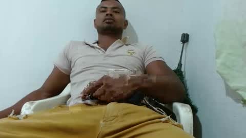 fernandez_latinblack online show from January 13, 1:04 pm