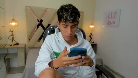 FER PHOENIX online show from March 6, 4:09 am