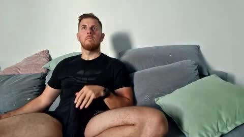 Snapshot of fikol123 chatting on September 22, 8:36 am fiolkamil online show from September 22, 8:36 am