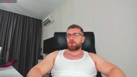 FindomGuyXXX online show from January 31, 7:11 pm