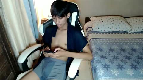 fineboii_rey18 online show from February 18, 10:24 am
