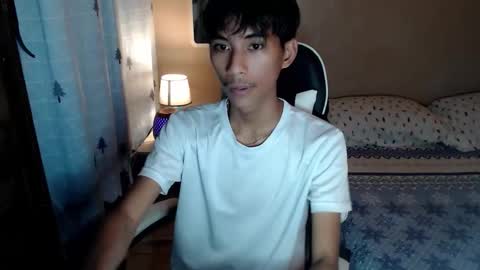 fineboii_rey18 online show from November 11, 4:39 am