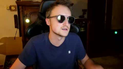 FingerExpert online show from September 20, 8:31 pm