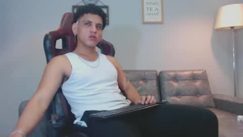 fire_boy69 online show from November 21, 7:57 pm