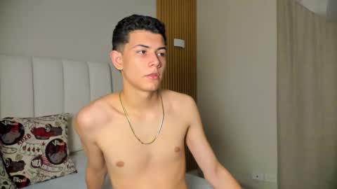 Nicolas online show from December 17, 1:18 pm