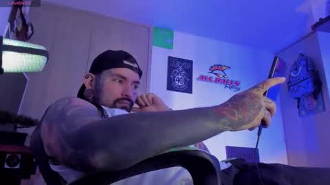 Snapshot of fisherrman666 chatting on October 1, 5:50 pm fisherrman666 online show from October 1, 5:50 pm