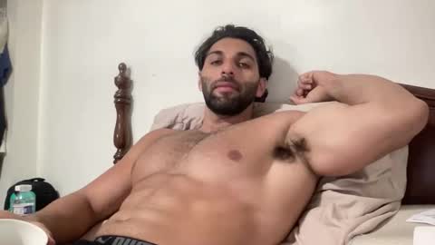 fitcurvyman4fun_69 online show from April 5, 9:55 pm