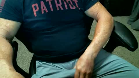 fitguy40 online show from April 11, 10:24 pm