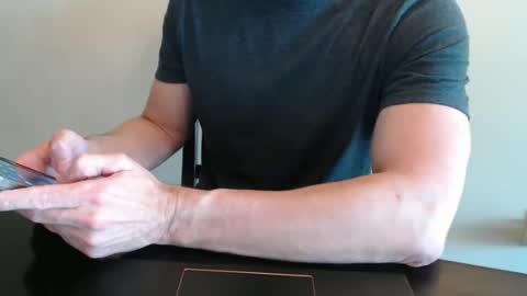 fithubby80 online show from March 26, 10:58 pm