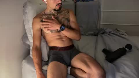 fitjacques online show from July 3, 2:40 am