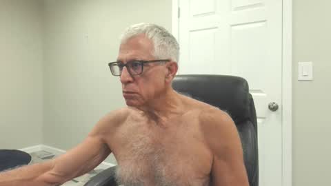 Snapshot of fitman999 chatting on September 28, 11:58 pm Jon online show from September 28, 11:58 pm