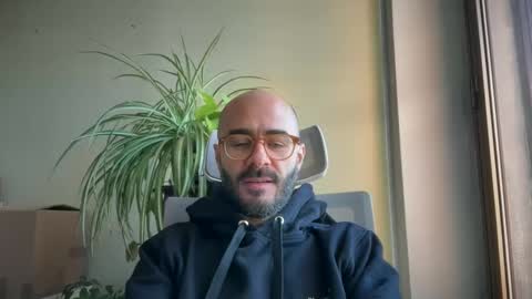 Fla is short for Flavio online show from December 16, 1:11 pm