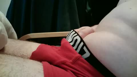 Snapshot of flow2105 chatting on October 27, 6:54 pm flow2105 online show from October 27, 6:54 pm